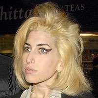 amy winehouse goes blonde and crazy