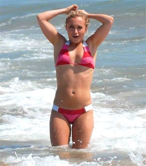 Hotty Hayden Panettiere knows how to cool off for summer